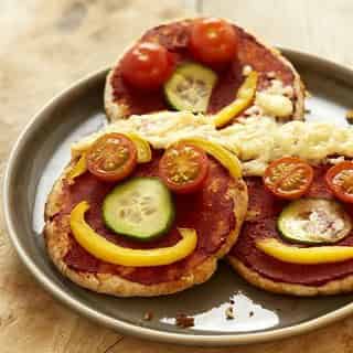Fun and Healthy Pizza Pitta Faces Recipe
