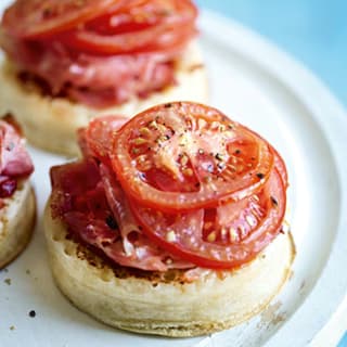 Delicious Hot Ham & Tomato Crumpets Recipe