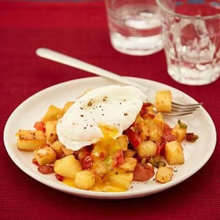 Delicious Potato & Poached Egg Hash Recipe
