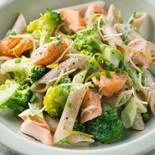 Delicious Salmon & Broccoli Pasta Recipe
