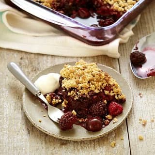 Delicious Cherry Berry Crumble Recipe