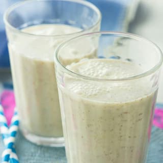 Delicious Vanilla Muesli Milkshake
